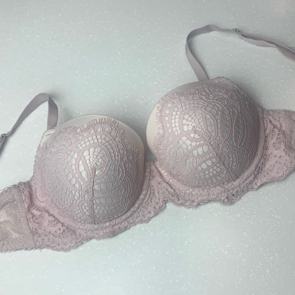 Victoria’s Secret Dream Angels Lined Demi Light Pink And Blush Lace Bra 36C NWOT